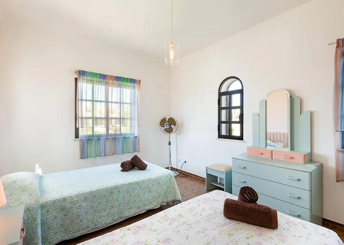 Casa Fernandes T2l * Parchal